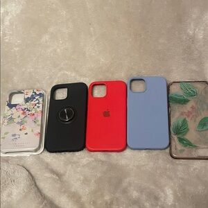 kate spade Floral and Leaf Phone Case and Apple & 3 more total 5 phone cases!!